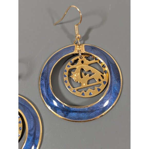 Vintage Berebi Western Buffalo Blue Enamel Gold Tone Round Hoop Dangle Earrings - Picture 4 of 8